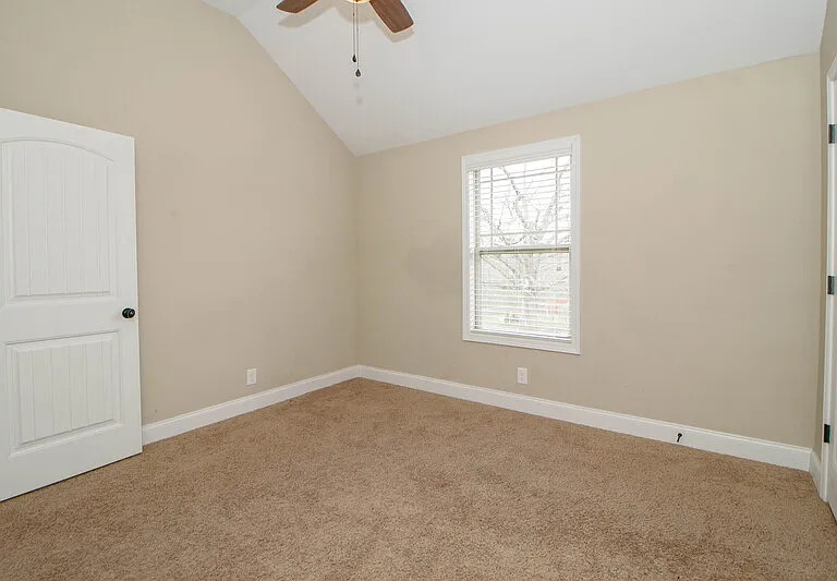 3338 N Henderson Way — Photo 8