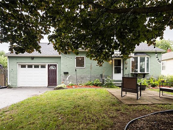 3rd image of 62 Ardella St