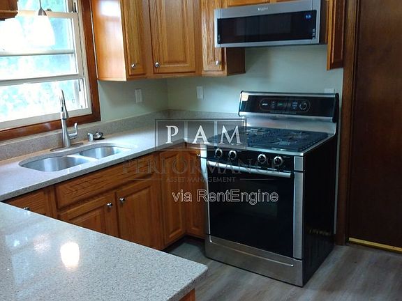 5th image of 8249 W Imperial Dr