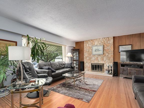 4th image of 4545 William St