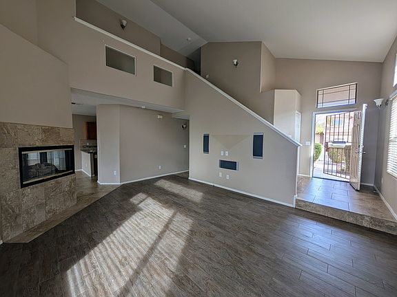5th image of 28422 N 51st St