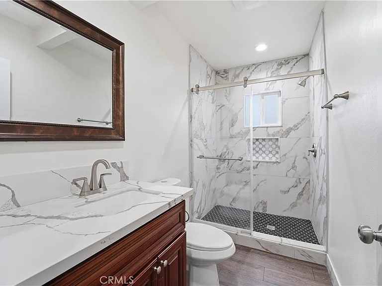 7620 Variel Ave — Photo 26