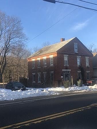 2nd image of 1241 Main St