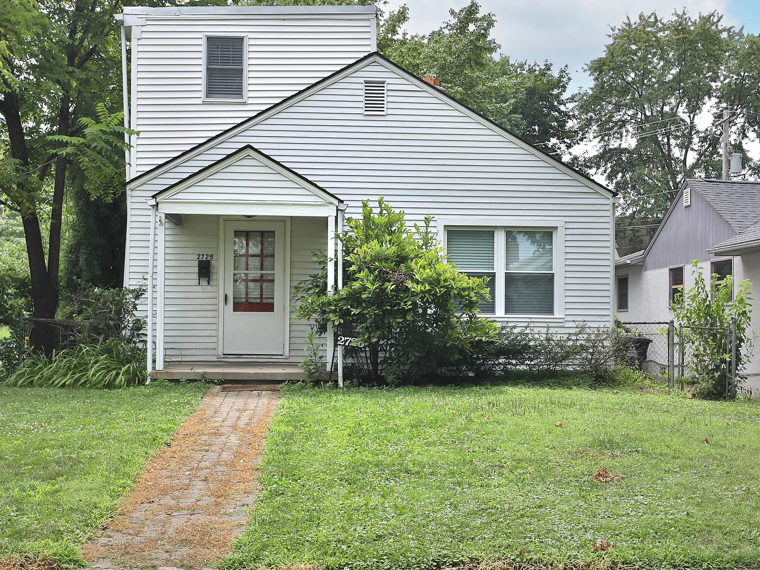 2 bed, 1296 sqft, $1,795 — Photo 2