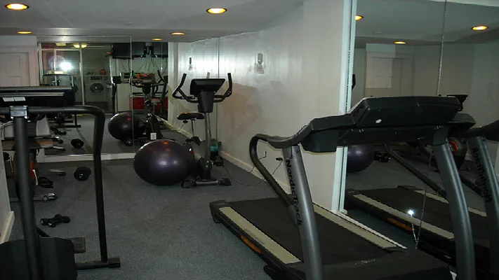 Rented by Flatiron Real Estate Advisors LLC | media 18