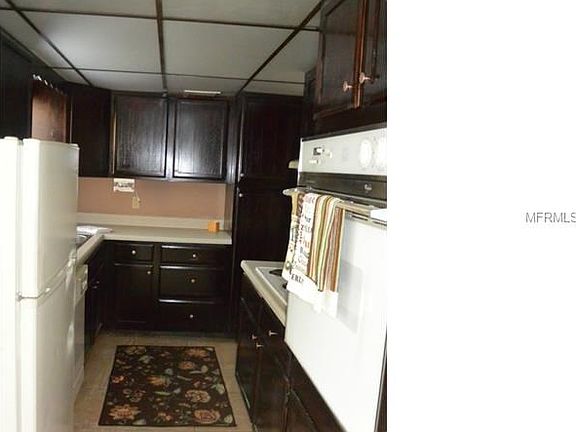 Kitchen looking from breakfast nook