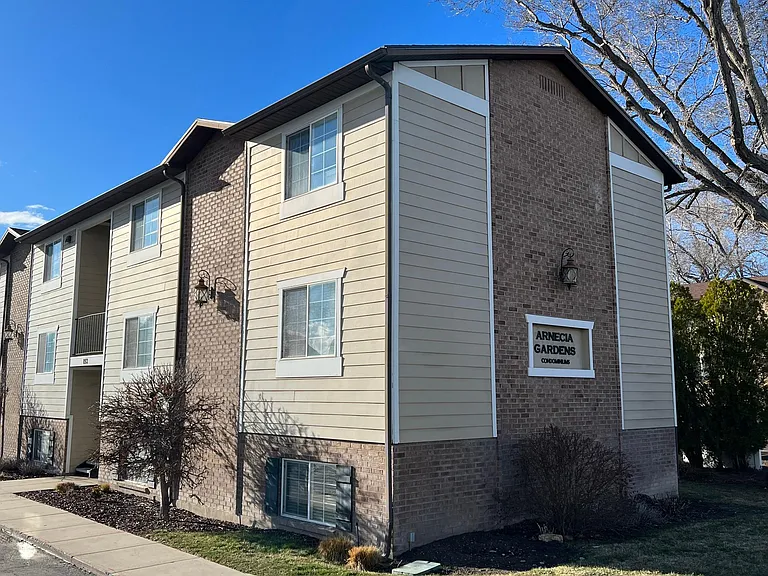 893 E Arnecia Ct #20 — Photo 24