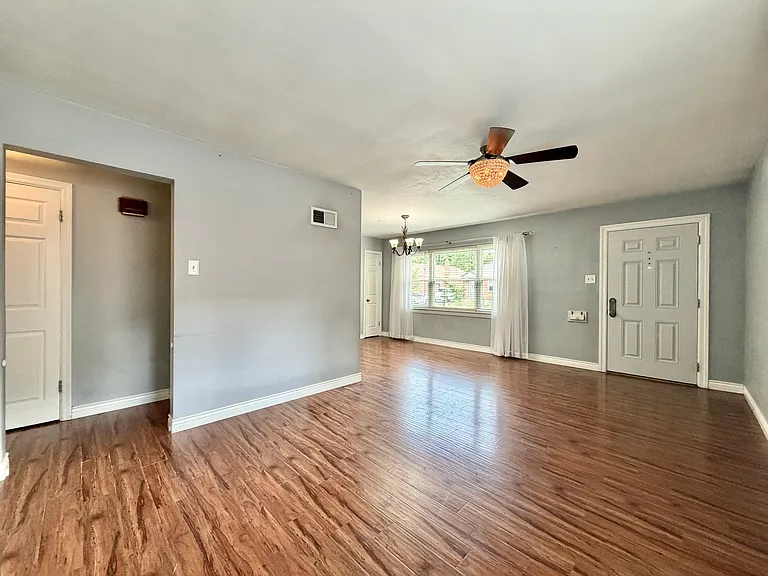 2315 Hill Ave — Photo 13
