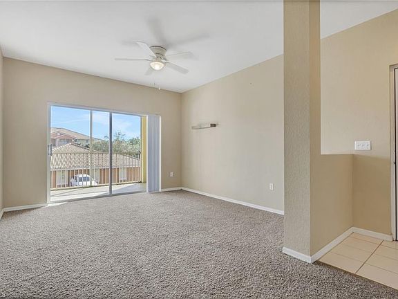 3rd image of 6321 Aragon WAY #206