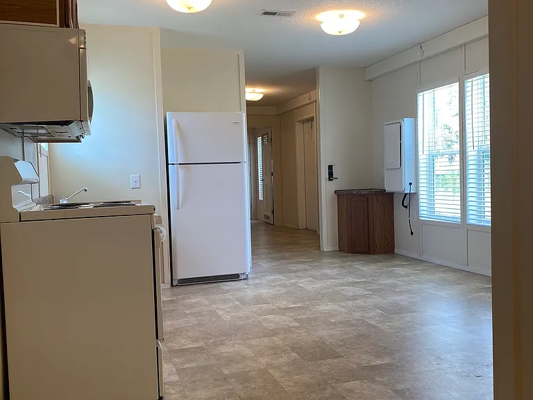 17024 Meridian Blvd — Photo 25