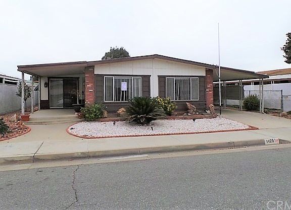 2nd image of 1425 Carlotta Dr