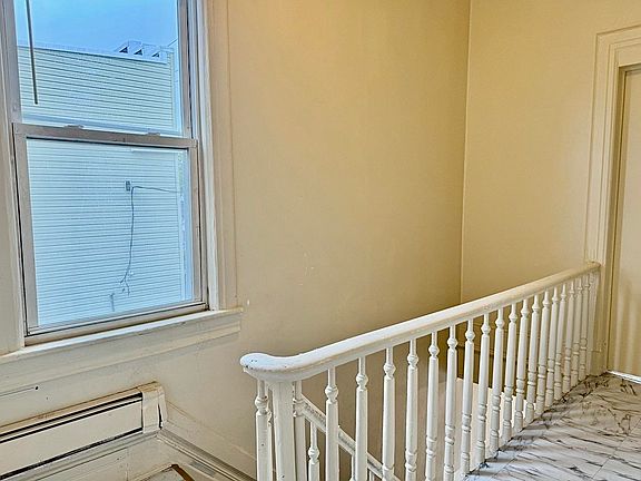 3rd image of 197 Bartholdi Ave Floor 1