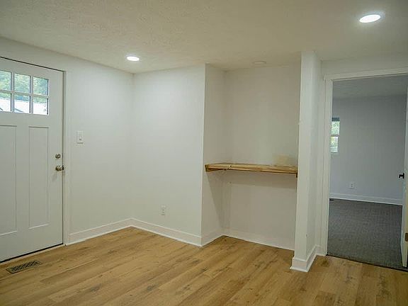 5th image of 3315 33rd St
