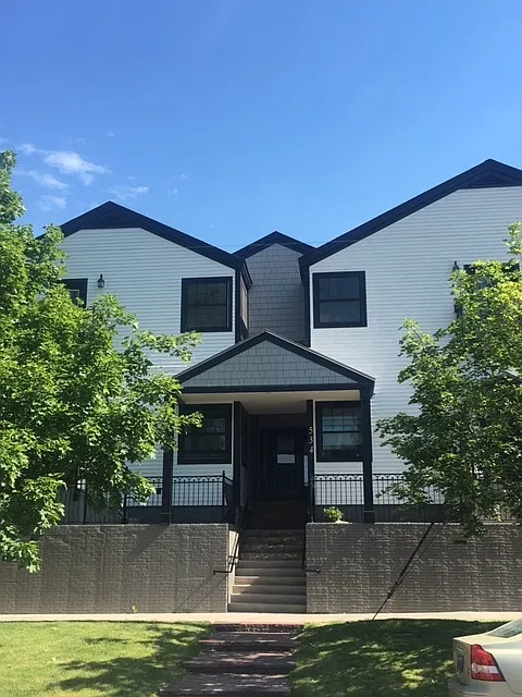The Helen — Photo 2