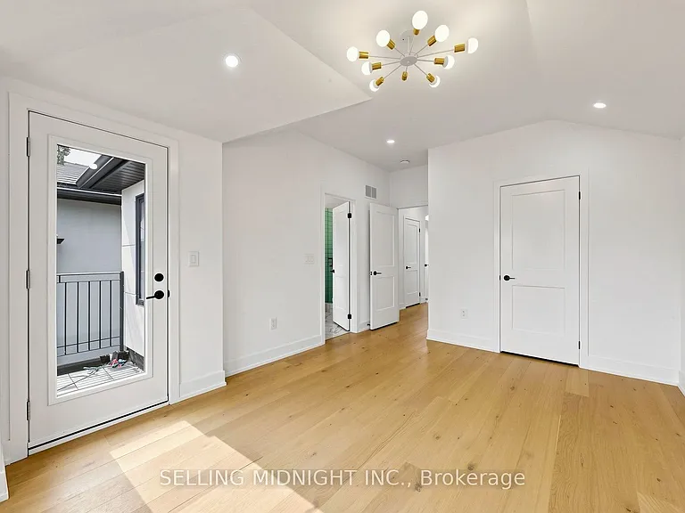 42 Guthrie Ave — Photo 25