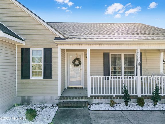 3rd image of 305 Murphy Drive