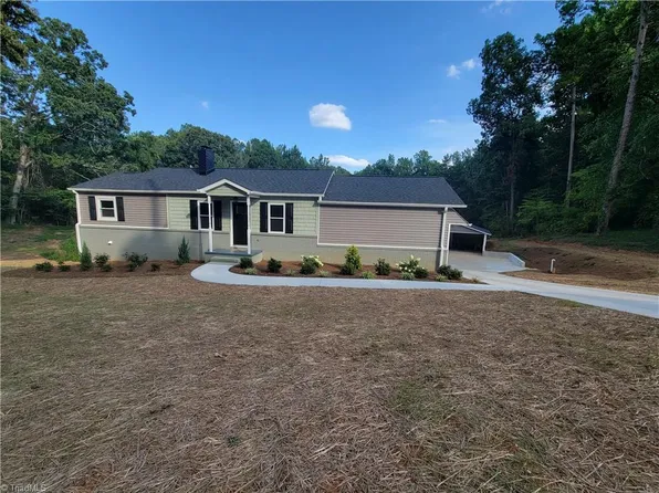 1213 Fairview Dr, Lexington, NC 27292