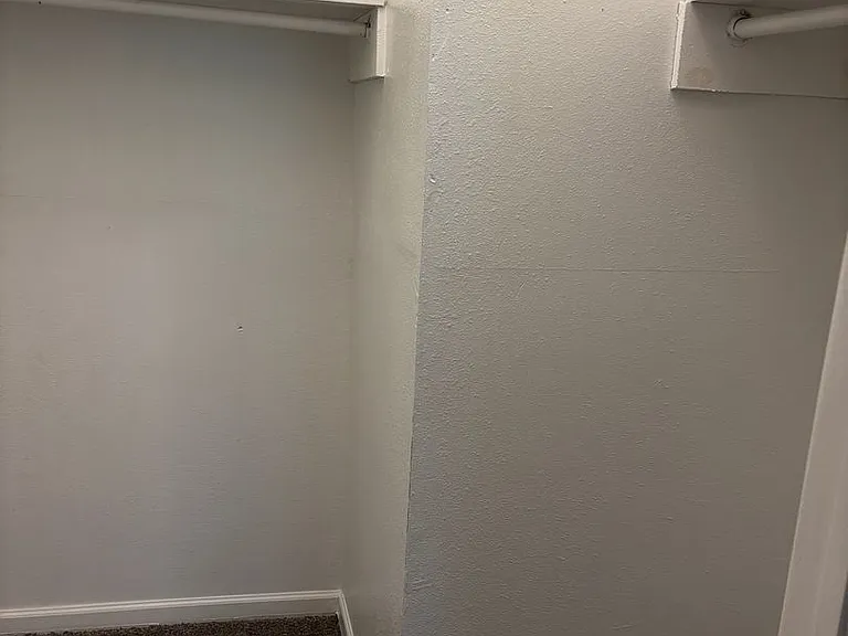 2281 Virginia St — Photo 15