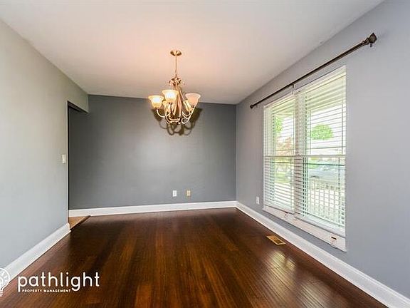 4th image of 412 Winter Park Dr