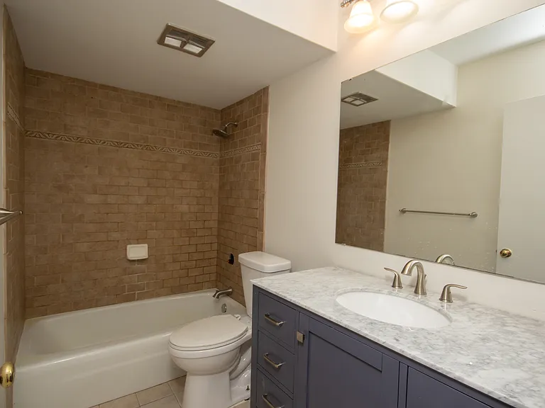 Second Floor Full Bathroom