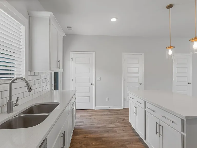 165 Harvard Dr — Photo 13