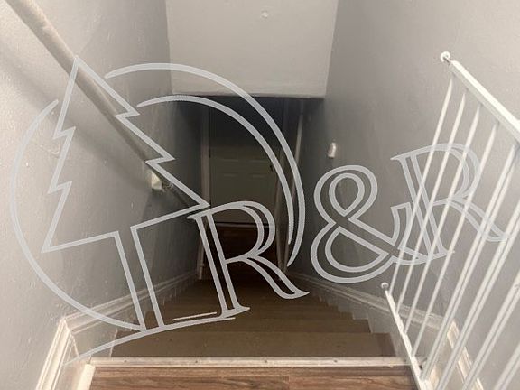 5th image of 842 Almaden St APT 2