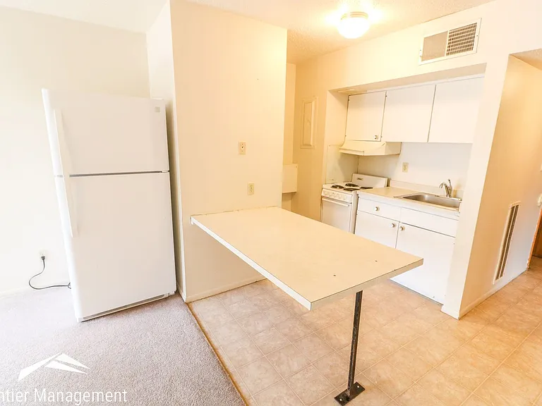 1500 McCain Ln — Photo 13