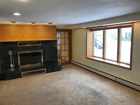 Living room + Fireplace