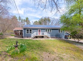 289 Ravenelle Rd, North Grosvenordale, CT 06255