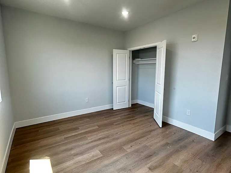 1229 W Hilton St #3 — Photo 4