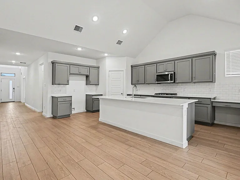 2653 Keokuk St — Photo 10
