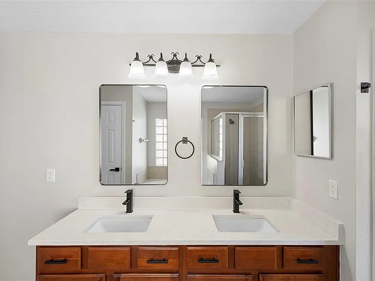 1227 Tivoli Dr — Photo 36
