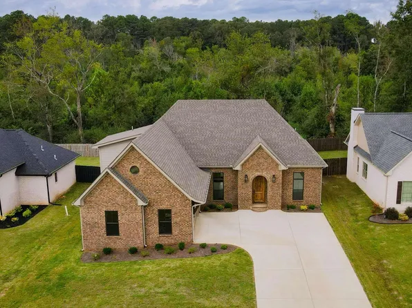 3028 Lisa Ln SE, Decatur, AL 35603