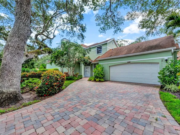8828 Lakeside Cir, Vero Beach, FL 32963