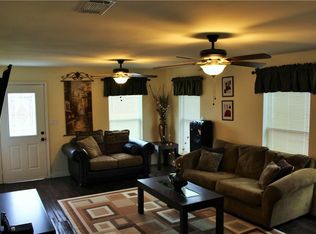 811 SW Main St, Ennis, TX 75119