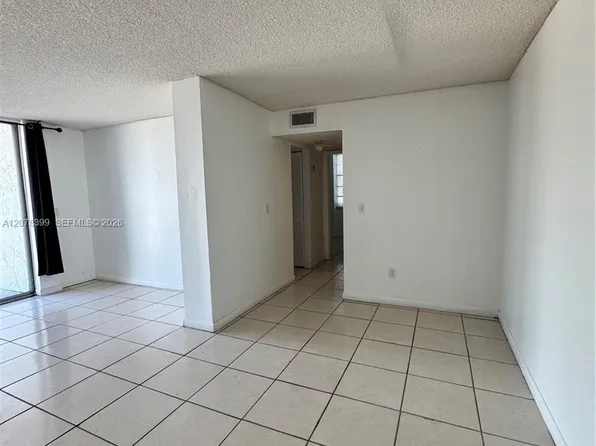 12105 NE 6th Ave APT 304, North Miami, FL 33161