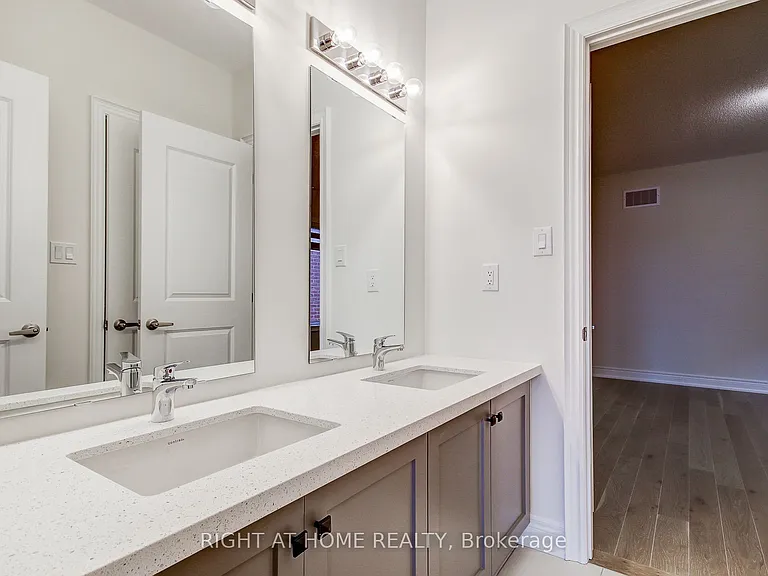 51 Lorrain Hand Cres — Photo 35