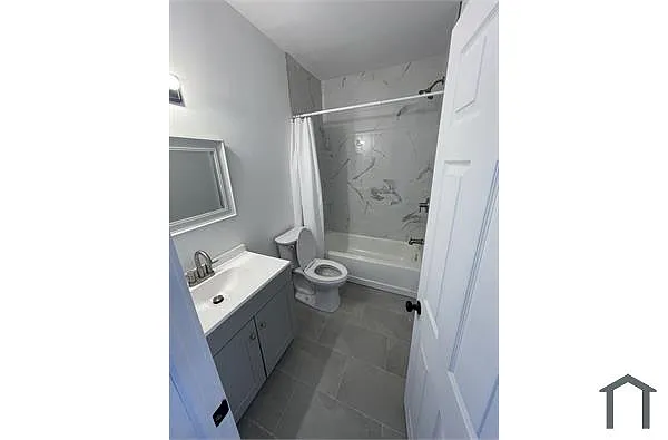 Building Photo - 116 N Edgewood St