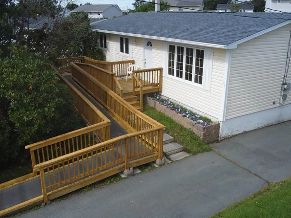 54 Himmelman Dr, Eastern Passage, NS B3G 1H9