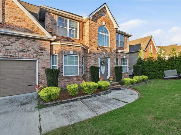 598 Georgia Cir, Loganville, GA 30052
