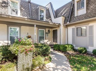 10700 Glenwood St APT B, Overland Park, KS 66211
