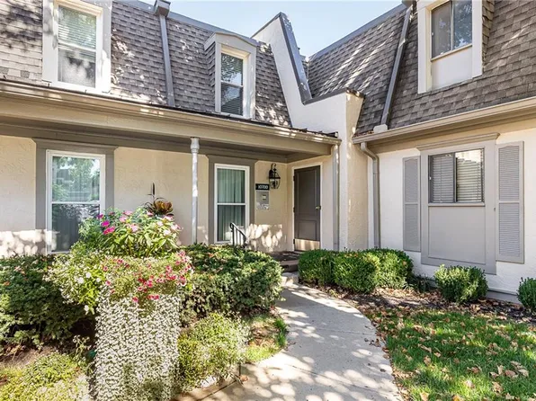 10700 Glenwood St APT B, Overland Park, KS 66211