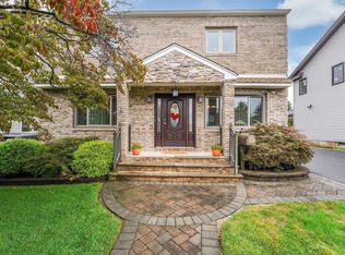 19 Pleasant View Ter, Wallington, NJ 07057