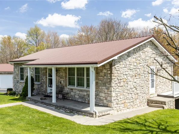 297 W Park Rd, Portersville, PA 16051