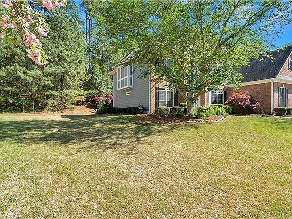 3rd image of 277 River Laurel Way