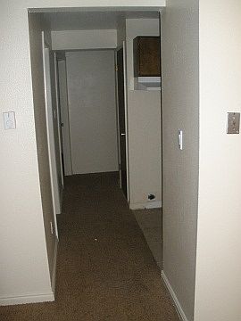 5th image of 980 West Ln #300S