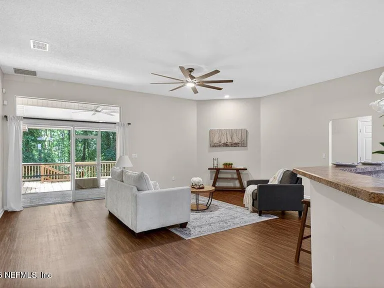 1634 Majestic View Ln — Photo 19