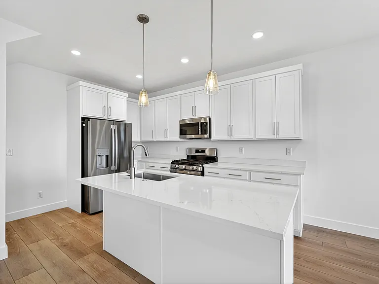 2203 W Swift Fox Dr — Photo 6