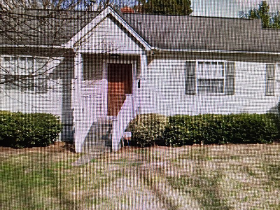 1st image of 645 Dorothy Dr