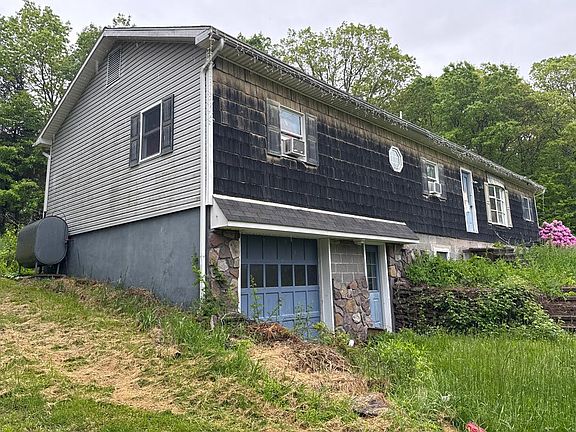3rd image of 135 Rusinko Rd